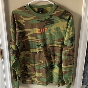 HUF men’s Medium shirt